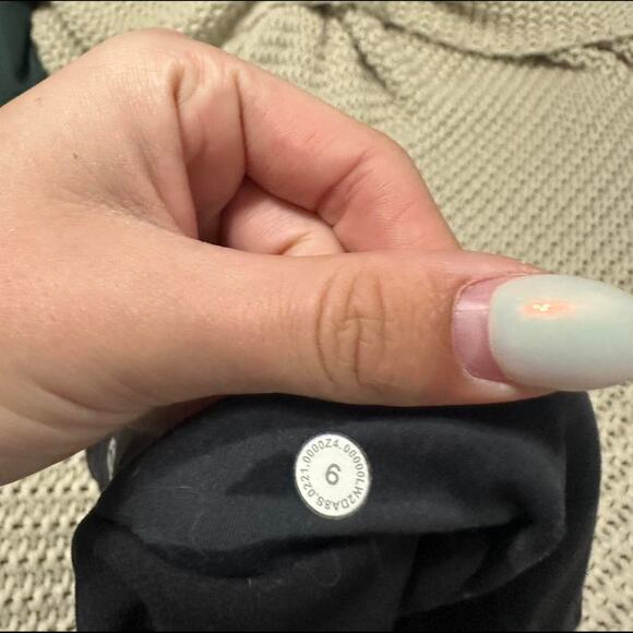 Lululemon reversible bra size 6 - Picture 5 of 5